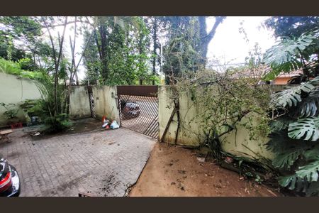 Casa à venda com 380m², 5 quartos e 4 vagas Casa à venda com 380m², 5 quartos e 4 vagasGaragem