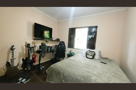 Casa à venda com 380m², 5 quartos e 4 vagas Casa à venda com 380m², 5 quartos e 4 vagasQuarto