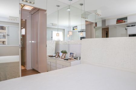 Apartamento à venda com 101m², 3 quartos e 2 vagas Apartamento à venda com 101m², 3 quartos e 2 vagasSuíte