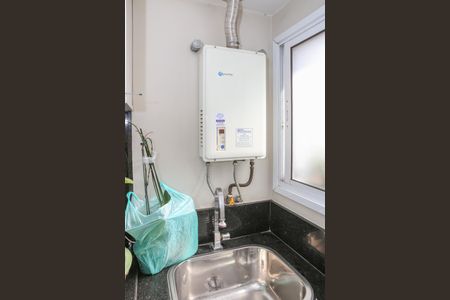 Apartamento à venda com 101m², 3 quartos e 2 vagas Apartamento à venda com 101m², 3 quartos e 2 vagasCozinha e Área de Serviço