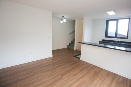 Sala de casa para alugar com 2 quartos, 143m² em Real Parque, São Paulo