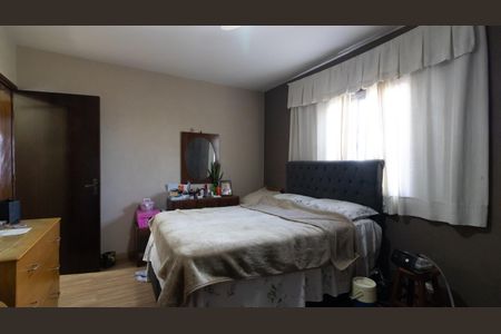 Casa à venda com 135m², 3 quartos e 3 vagas Casa à venda com 135m², 3 quartos e 3 vagasQuarto 1