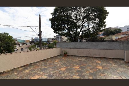 Casa à venda com 135m², 3 quartos e 3 vagas Casa à venda com 135m², 3 quartos e 3 vagasVaranda