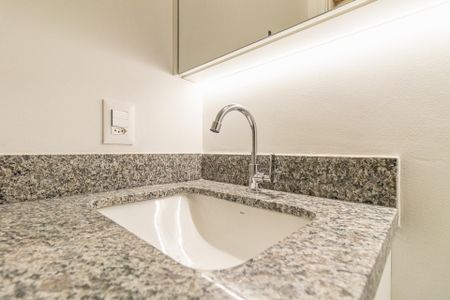 Studio para alugar com 25m², 1 quarto e sem vaga Studio para alugar com 25m², 1 quarto e sem vagaBanheiro Social