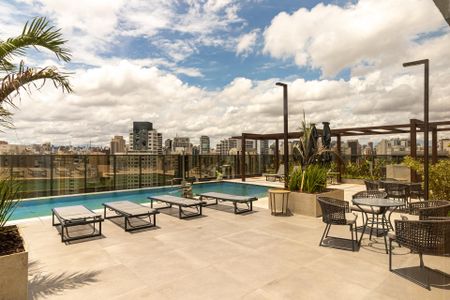 Studio para alugar com 25m², 1 quarto e sem vaga Studio para alugar com 25m², 1 quarto e sem vagaÁrea comum - Piscina