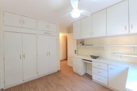Apartamento à venda com 116m², 4 quartos e 1 vagaQuarto 2