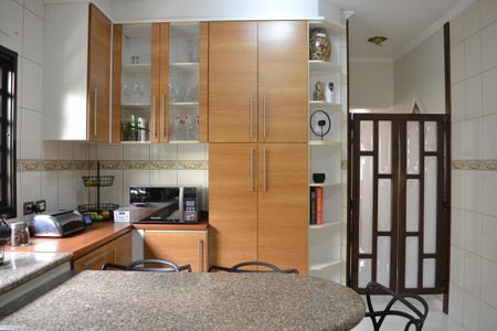 Casa à venda com 292m², 5 quartos e 4 vagasCozinha