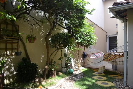 Casa à venda com 292m², 5 quartos e 4 vagasÁrea Externa