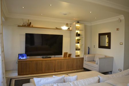 Casa à venda com 292m², 5 quartos e 4 vagasSala