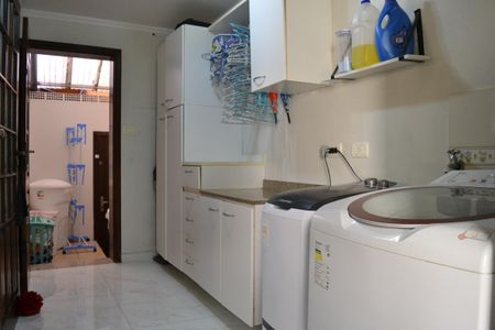 Casa à venda com 292m², 5 quartos e 4 vagasÁrea de Serviço