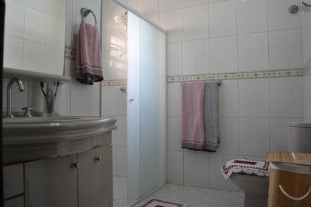 Casa à venda com 292m², 5 quartos e 4 vagasBanheiro Social