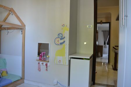 Casa à venda com 292m², 5 quartos e 4 vagasQuarto 2