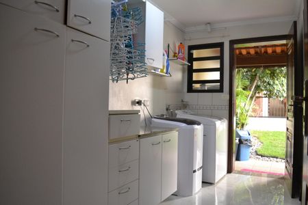 Casa à venda com 292m², 5 quartos e 4 vagasÁrea de Serviço