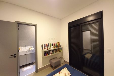 Casa de condomínio à venda com 229m², 3 quartos e 4 vagas Casa de condomínio à venda com 229m², 3 quartos e 4 vagasSuíte 2