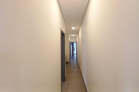 Casa de condomínio à venda com 229m², 3 quartos e 4 vagas Casa de condomínio à venda com 229m², 3 quartos e 4 vagasCorredor