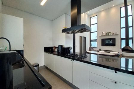 Casa de condomínio à venda com 229m², 3 quartos e 4 vagas Casa de condomínio à venda com 229m², 3 quartos e 4 vagasCozinha