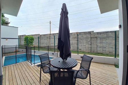 Casa de condomínio à venda com 229m², 3 quartos e 4 vagas Casa de condomínio à venda com 229m², 3 quartos e 4 vagasÁrea comum