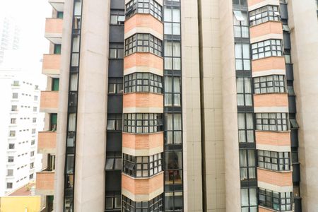Varanda - Vista  de apartamento para alugar com 1 quarto, 32m² em Campo Belo, São Paulo