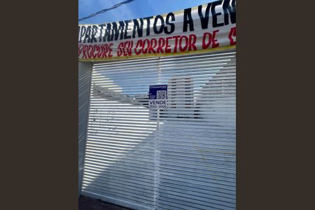 Apartamento à venda com 83m², 2 quartos e 1 vaga Apartamento à venda com 83m², 2 quartos e 1 vagaFachada e Placa