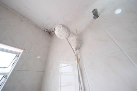 Casa à venda com 200m², 3 quartos e 2 vagasBanheiro da Suíte 2