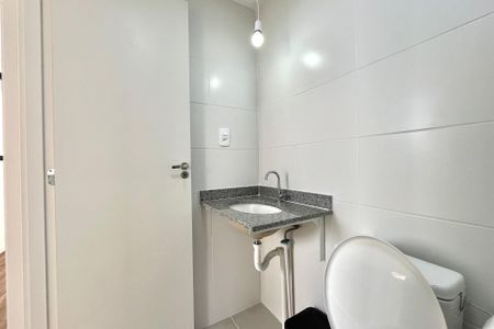 Apartamento à venda com 35m², 2 quartos e sem vaga Apartamento à venda com 35m², 2 quartos e sem vagaBanheiro