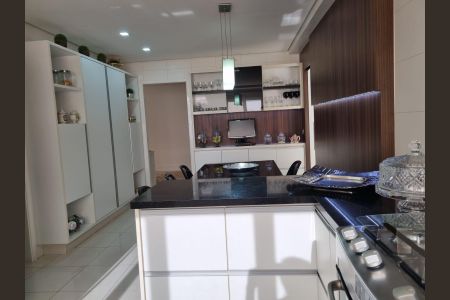 Apartamento à venda com 293m², 3 quartos e 4 vagasCozinha