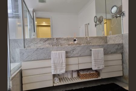 Apartamento à venda com 293m², 3 quartos e 4 vagasBanheiro