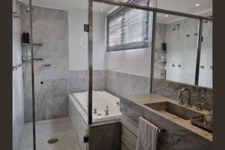 Apartamento à venda com 293m², 3 quartos e 4 vagasBanheiro