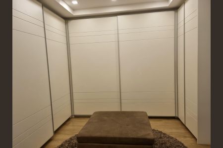 Apartamento à venda com 293m², 3 quartos e 4 vagasCloset
