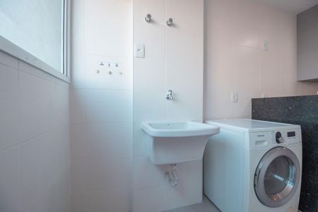 Apartamento à venda com 80m², 2 quartos e 1 vaga