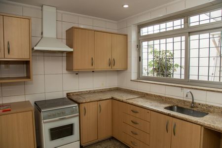 Casa de condomínio à venda com 174m², 3 quartos e 2 vagasCozinha