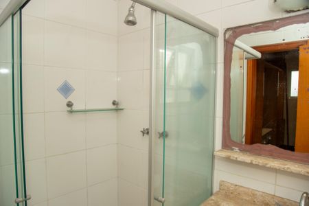 Casa de condomínio à venda com 174m², 3 quartos e 2 vagasBanheiro da Suíte 3