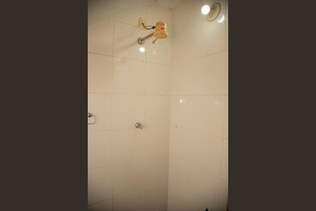 Casa de condomínio à venda com 174m², 3 quartos e 2 vagasBanheiro de serviço