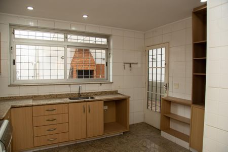 Casa de condomínio à venda com 174m², 3 quartos e 2 vagasCozinha