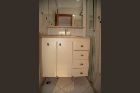 Casa de condomínio à venda com 174m², 3 quartos e 2 vagasBanheiro da Suíte 2