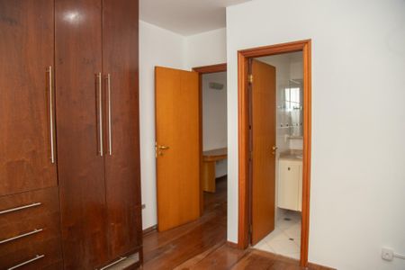 Casa de condomínio à venda com 174m², 3 quartos e 2 vagasQuarto 2 - Suíte