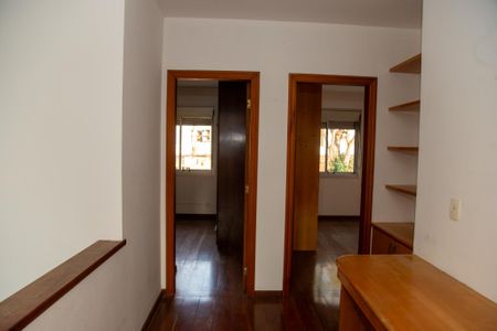 Casa de condomínio à venda com 174m², 3 quartos e 2 vagasEscritório