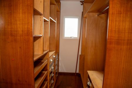 Casa de condomínio à venda com 174m², 3 quartos e 2 vagasCloset