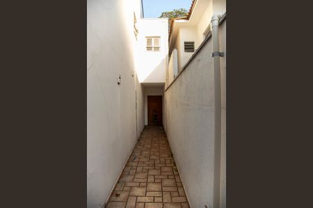 Casa de condomínio à venda com 174m², 3 quartos e 2 vagasCorredor