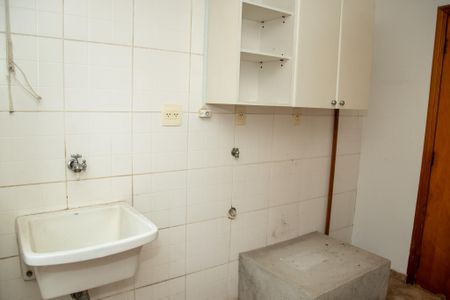 Casa de condomínio à venda com 174m², 3 quartos e 2 vagasÁrea de Serviço