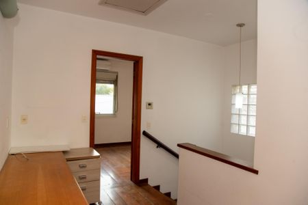 Casa de condomínio à venda com 174m², 3 quartos e 2 vagasEscritório