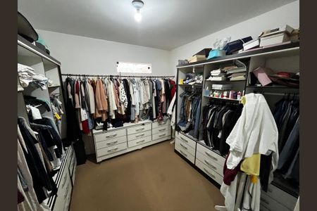 Casa à venda com 564m², 7 quartos e 4 vagasCloset da suíte 4