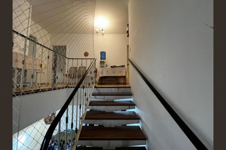 Casa à venda com 564m², 7 quartos e 4 vagasEscada