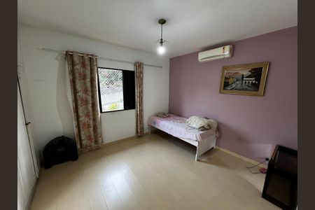 Casa à venda com 564m², 7 quartos e 4 vagasSuíte 2