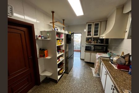 Casa à venda com 564m², 7 quartos e 4 vagasCozinha 1