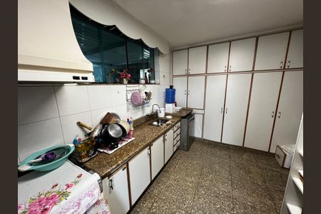 Casa à venda com 564m², 7 quartos e 4 vagasCozinha 1