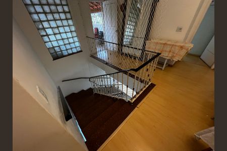 Casa à venda com 564m², 7 quartos e 4 vagasEscada