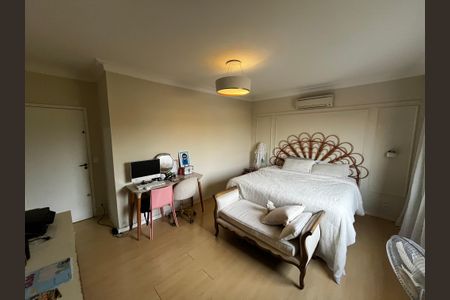 Casa à venda com 564m², 7 quartos e 4 vagasSuíte 4