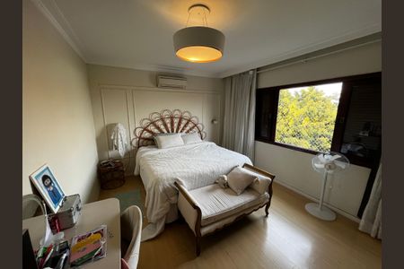 Casa à venda com 564m², 7 quartos e 4 vagasSuíte 4