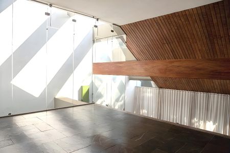 Casa para alugar com 4 quartos, 200m² em Moema, São Paulo